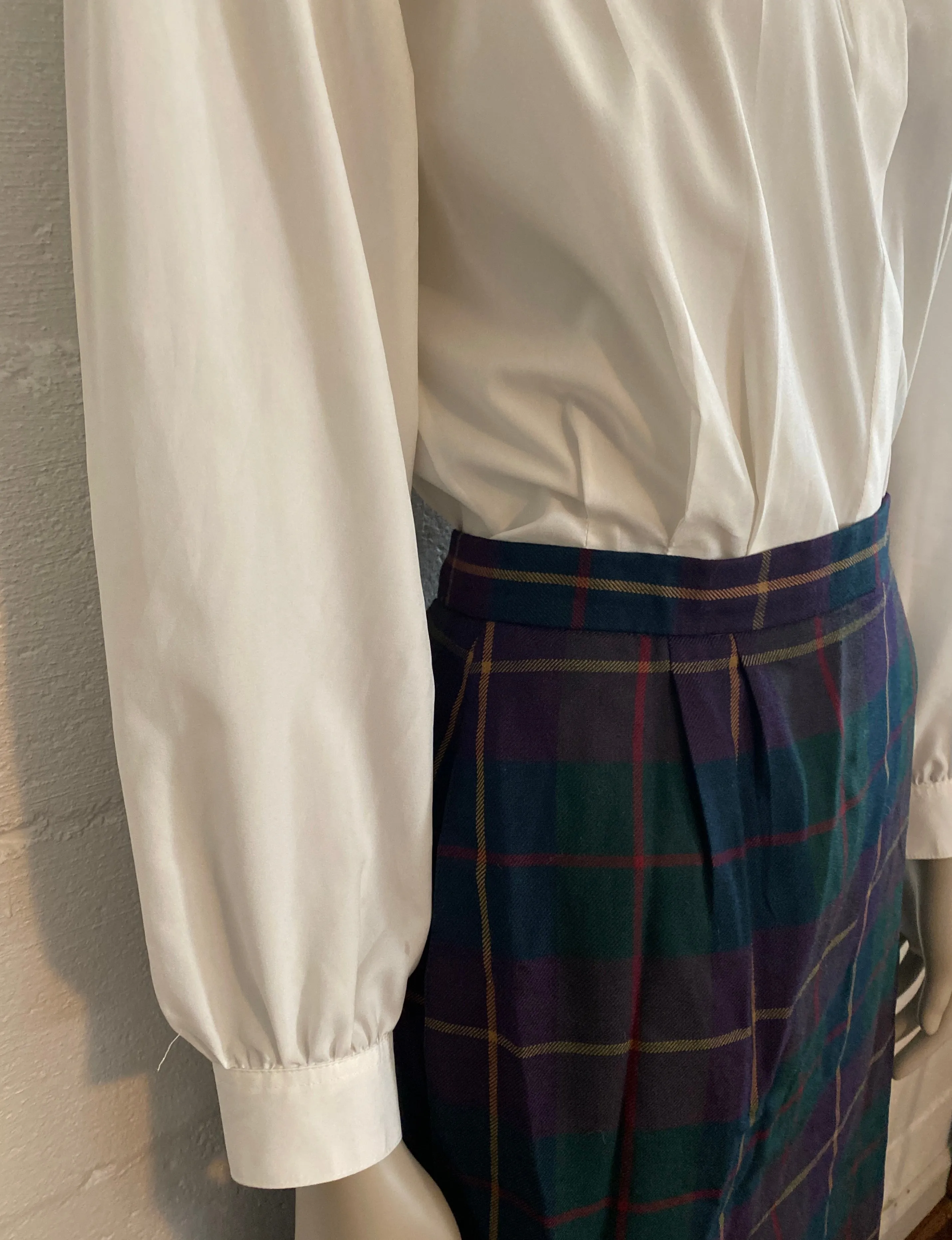 Vintage Jones New York 100% Pure Wool Plaid High Waist Skirt Sz 14 Pockets